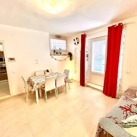 Apartamento Bilo Rita - Nuovo In Centro A *